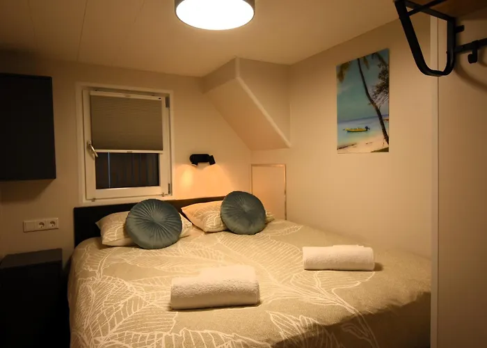 Houseboat Trinidad * ماسترخت